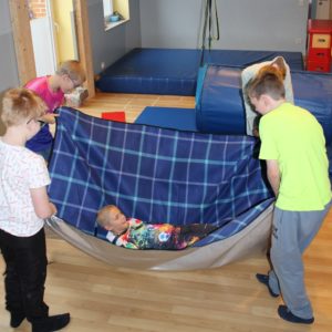 Wir spielen die Geschichte aus der Bibel. 